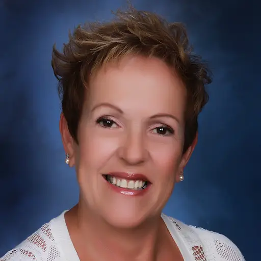 Anna Gaydos, Realtor